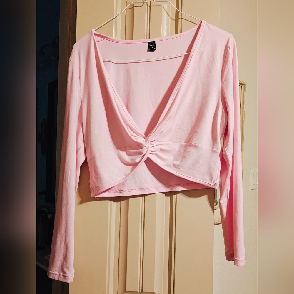 SHEIN Light Pink Twist Front Crop Top